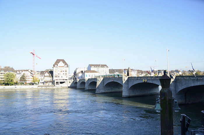 — Vue du Mittlere Brücke depuis le petit-Bâle - Bâle/Basel —