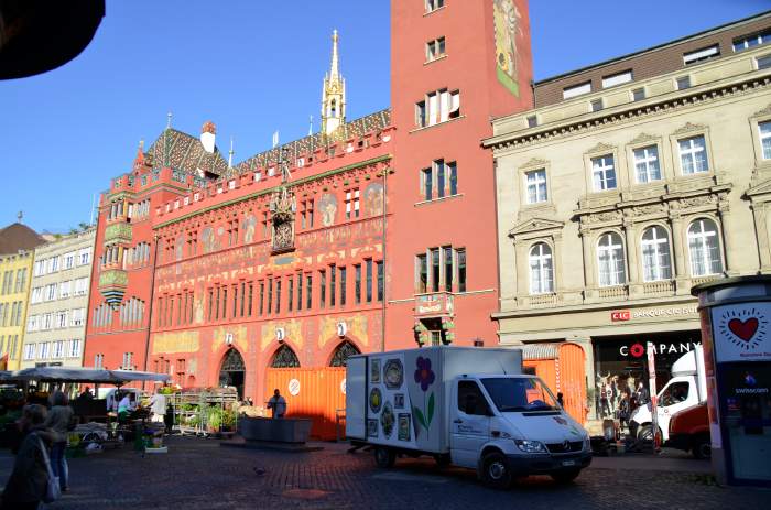 — Place de l'Hôtel de ville - Bâle/Basel —