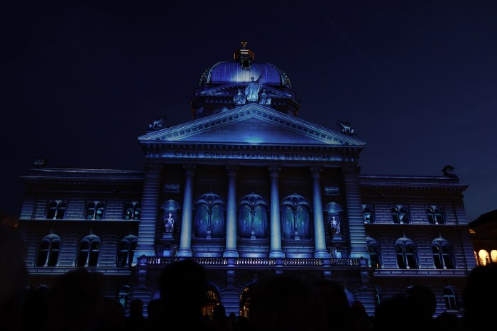 — 3e Session: Son et lumières sur le Bundesrat (Conseil fédéral) — Bern/Berne —