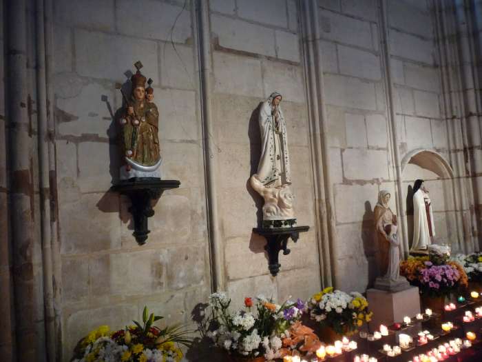 Statues de Vierges — Basilique Saint Denis
