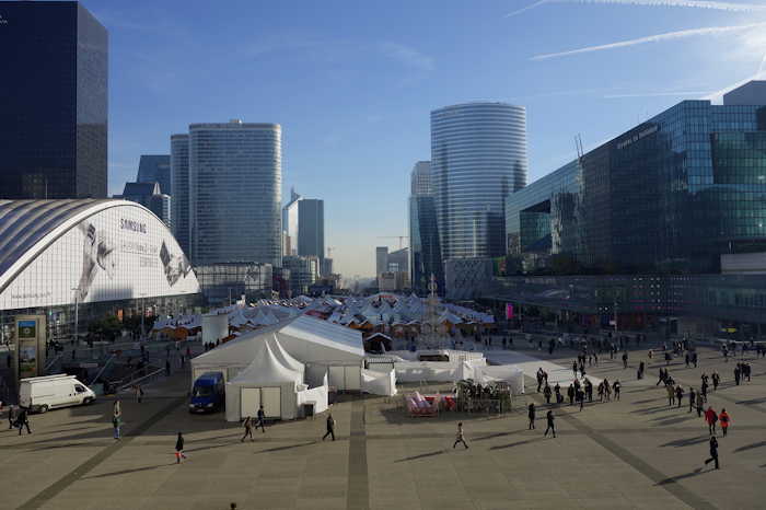 — Esplanade de la Défense — Paris —