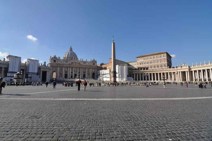 — Obélisque et Basilique et Place St Pierre - Rome —