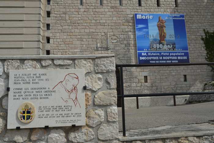 — Plaque commémorative visite de Jean-Paul II — Basilique ND de la Garde — Marseille —