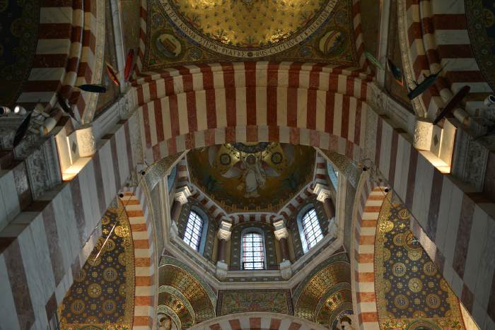 — Basilique Notre-Dame de la Garde — Marseille —