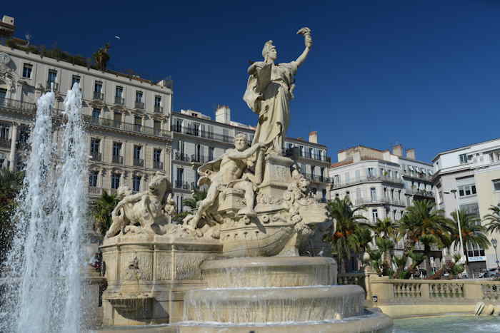 — FONTAINE DE LA FEDERATION - PLACE DE LA LIBERTE — TOULON —