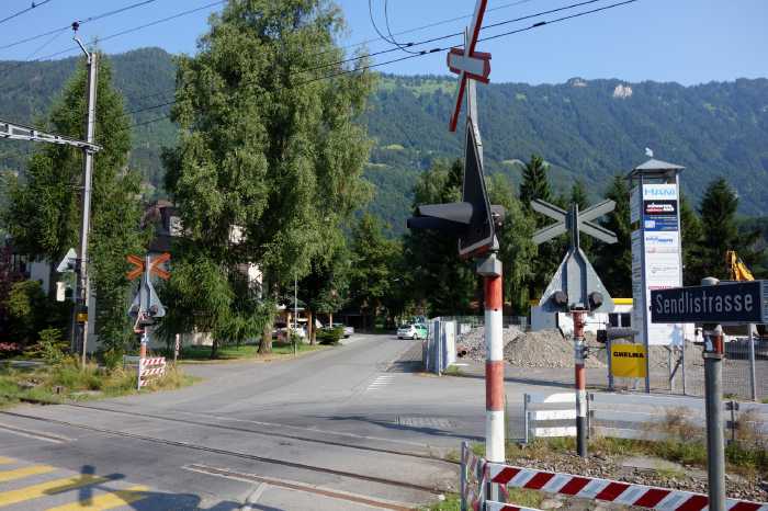 — Google car - Voies ferroviaires - Interlaken —