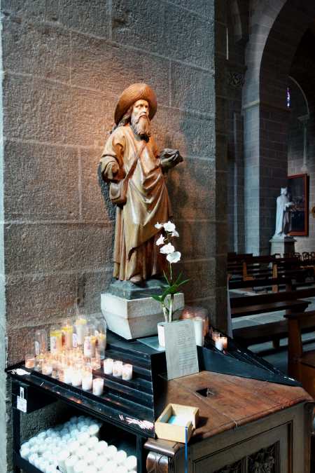 — Statue de Saint Jacques - Cathédrale du Puy-en-Velay — Le Puy-en-Velay —