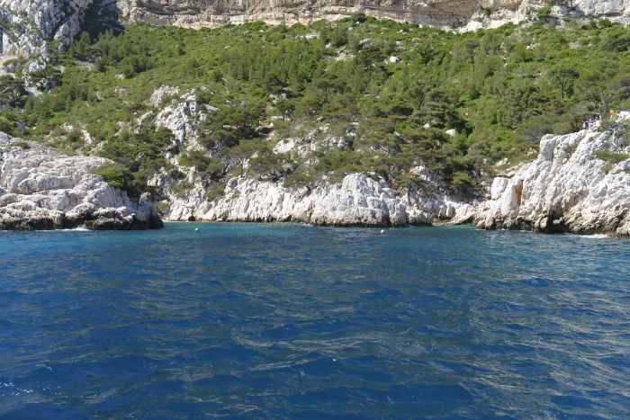 — Calanques de Marseille à Cassis vues depuis la mer —