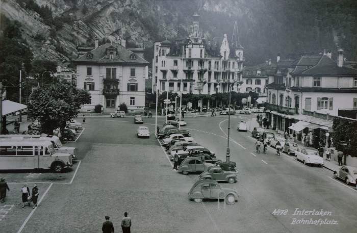 — Poster photographié dans une vitrine — Interlaken (CH) —