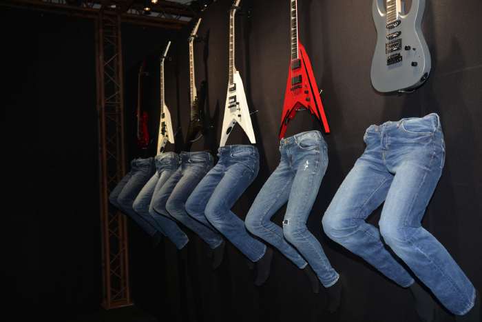 Batterie de Jeans/guitares — Foire Expo: Rock Story — Clermont-Fd/Cournon