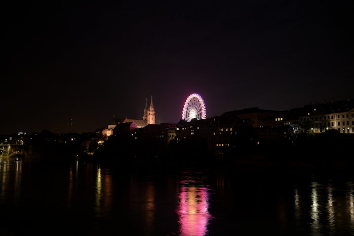 — Cathédrale et Rhin vus de nuit depuis le Mittlere-Brücke — Foire d'Automne — Bâle —