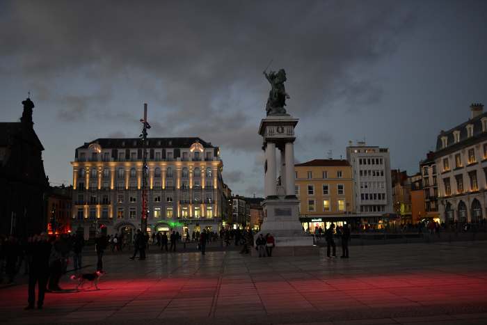 — Statue de Vercingétorix par Bartholdi, auteur de la statue de la Liberté à New York — Place de Jaude — Clermont-Fd —