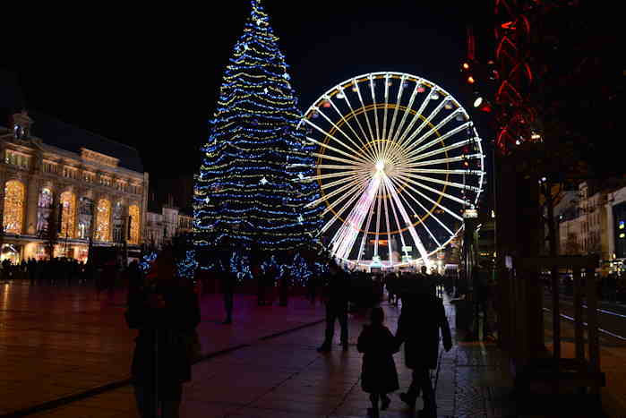 — Galeries de Jaude et Grande Roue — Place de Jaude — Clermont-Fd —