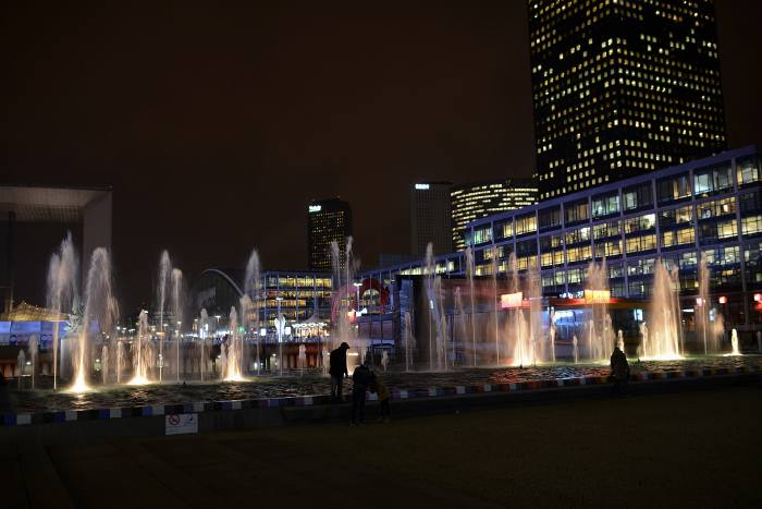 — Esplanade de la Défense — Paris —