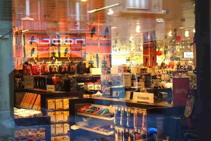 — Vitrine magasin Coop — Bern/Berne —