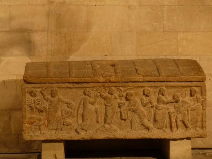 Sarcophage de la tradition - Abbaye St Victor