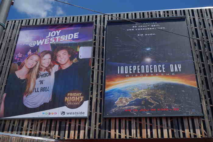 Affiche du Film Independence Day en France — Centre Commercial Westside — Bern/Berne