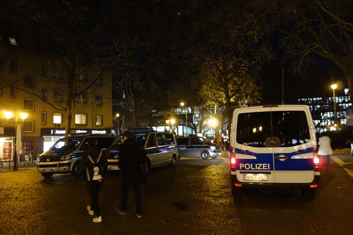 Véhicules de police — Marchés de Noël — Cologne/Köln