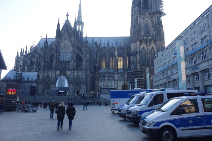 Esplanades de la gare et de la cathédrale — Cologne/Köln