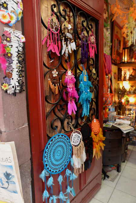 — "Dream-catchers" - Saint-Jean-Pied-de-Port —