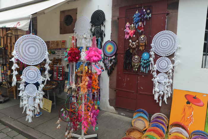 — "Dream-catchers" - Saint-Jean-Pied-de-Port —