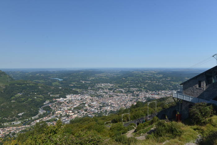 Lourdes vue depuis le funiculaire du Pic-du-Jer — Lourdes