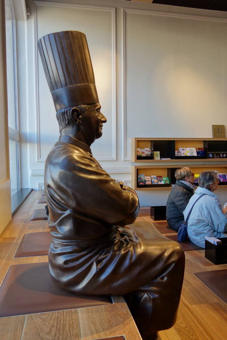 Statue de Paul Bocuse — Syndicat d'initiative — Lyon