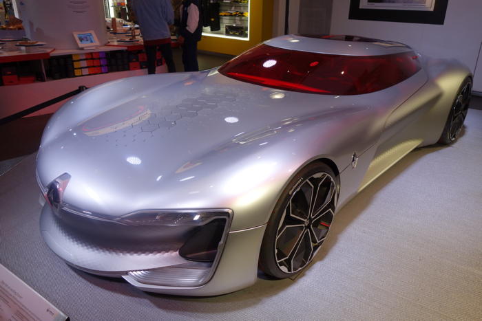 Show Room Renault — Champs-Elysées — Paris