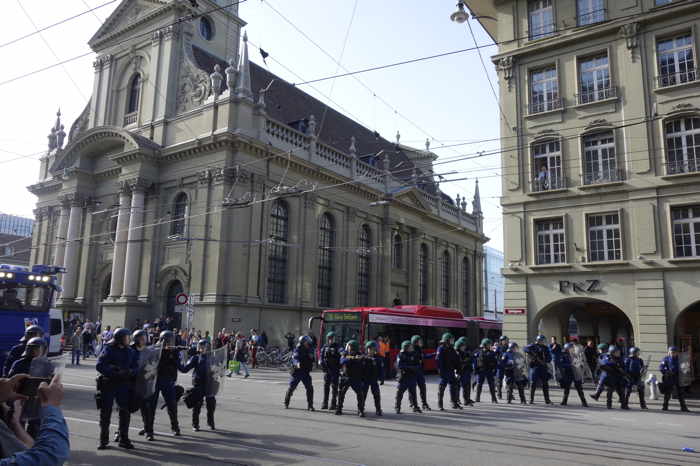 Manifestation de solidarité "non autorisée" pro Afrine et anti-Erdogan — SpitalGasse — Bern/Berne