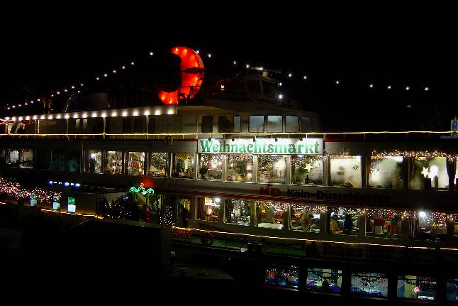 Marché de Noël flottant