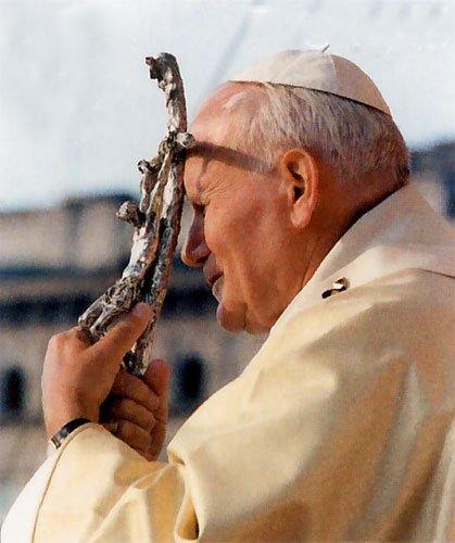 JPII et son crucifix