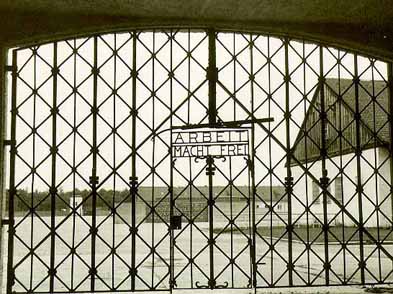 Portail au camp de Dachau