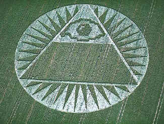Crop circle pyramide 