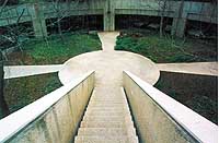 escalier sur croix renversée
