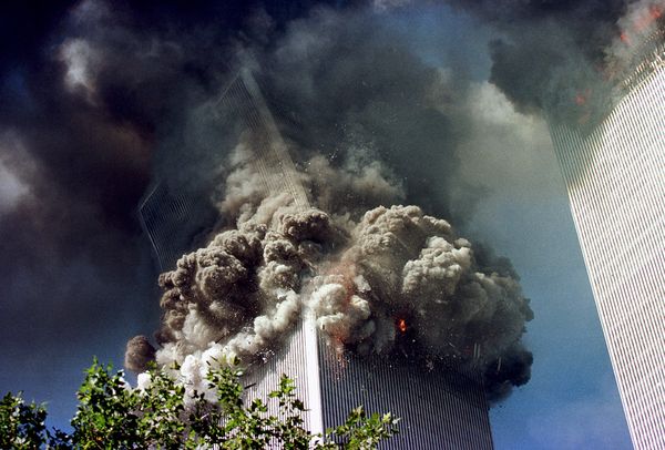 Effondrement d'une des Twin Towers du WTC le 11 Septembre 2001