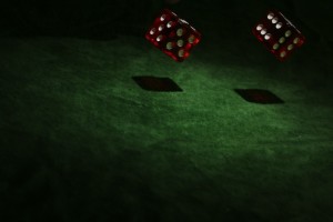Dés à jouer: faces 5 et 6 points redoublées