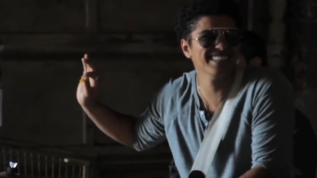 Bruno Mars: salut digital en 666