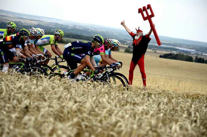 Didi Senft dans sa tenue traditionnelle au Tour de France 2014