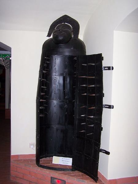 "Vierge de fer" du musée de la torture de Zielona Gora, en Pologne