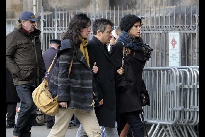 Patrick Pelloux arrive aux obsèques de Michel Renaud à Clermont-Ferrand