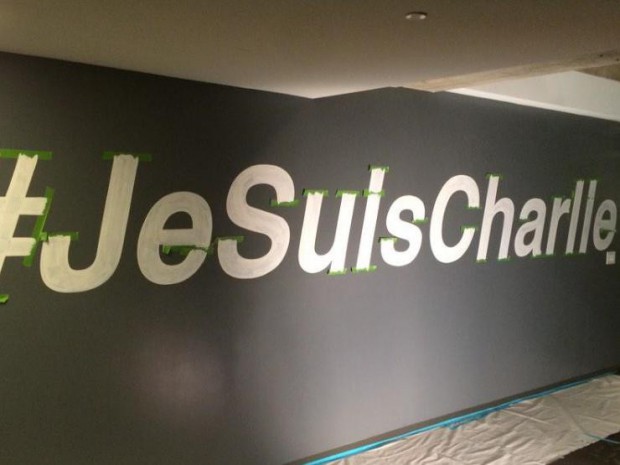 Le mur #JeSuisCharlie dans les locaux de Twitter