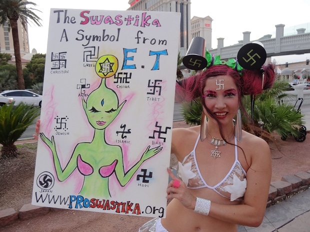 Manifestation Raélienne pro-Swastika, à Las Vegas  