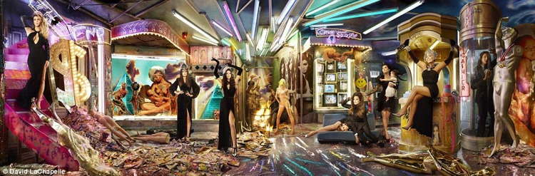 Carte de Noël  Kimberly Noel Kardashian et ses sœurs