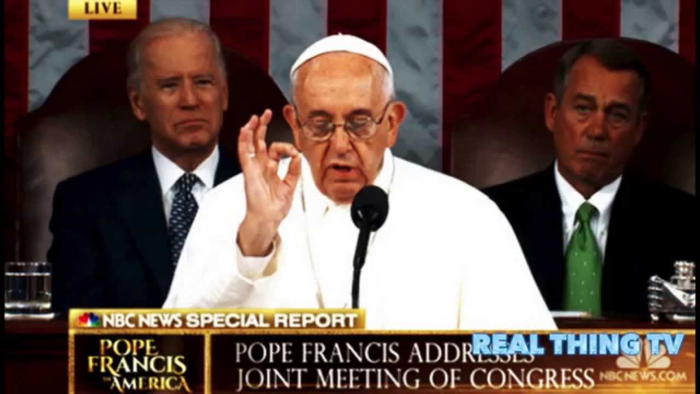 Le pape François Ier flashant le double 666 digital 