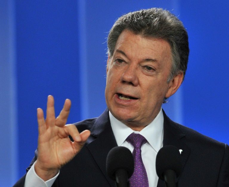 Le président colombien, Juan Manuel Santos et son salut digital 666