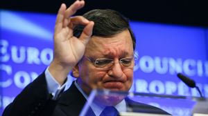 José Manuel Barroso flashant le 666 digital   