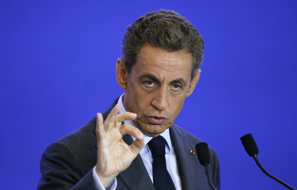 Nicolas Sarkozy flashant le 666 digital 