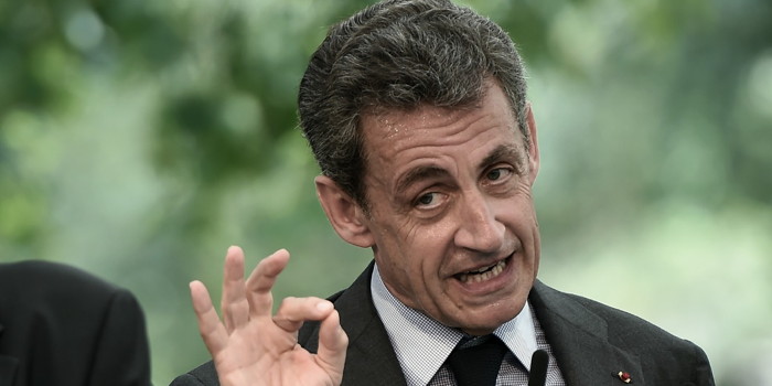 Nicolas Sarkozy flashant le 666 digital 