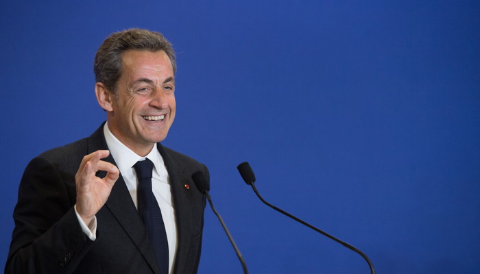 Nicolas Sarkozy flashant le 666 digital 