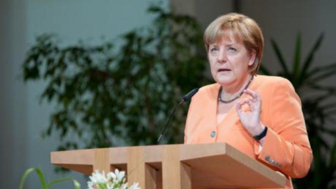 Angela Merkel flashant le 666 digital   